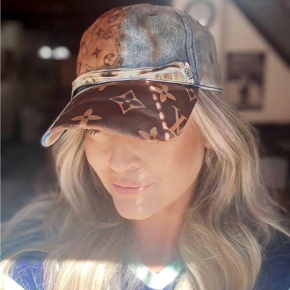 Custom made hats by Rakel Jay - Picture 7 of 7